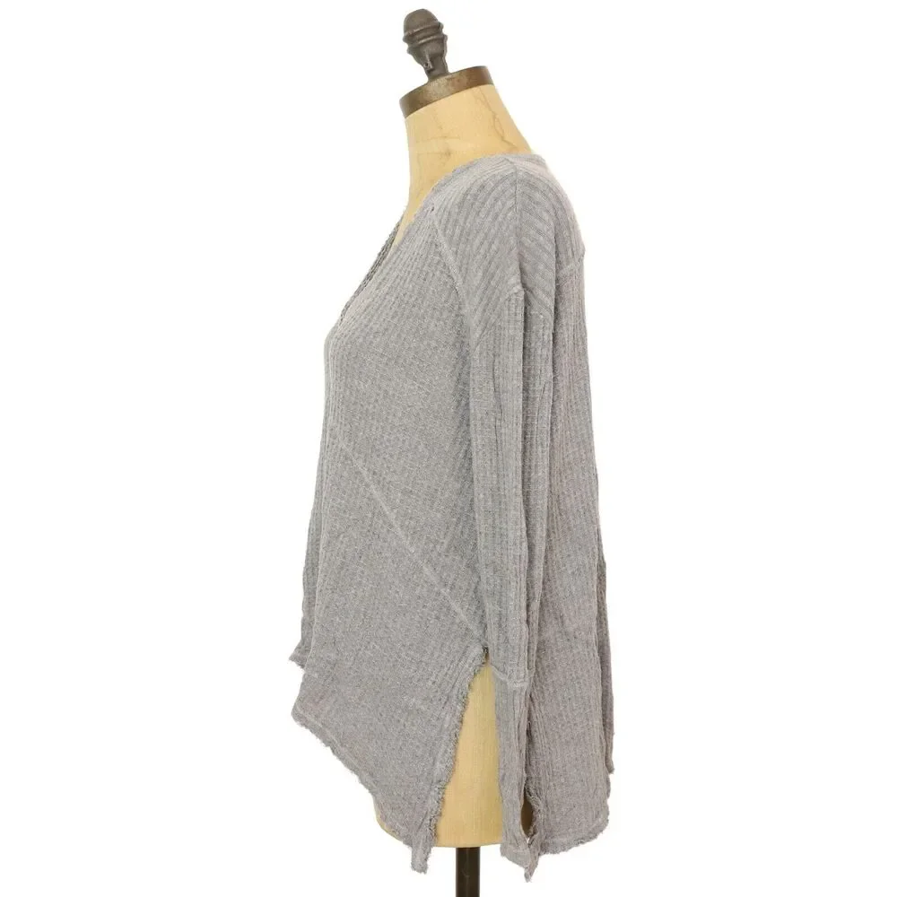 FREE PEOPLE Drippy Thermal Sunset Park Top XS Gray V-Neck Long Sleeve Knit B28